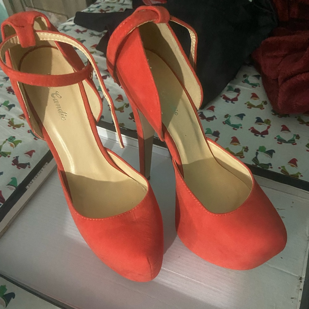 orange stiletto pumps